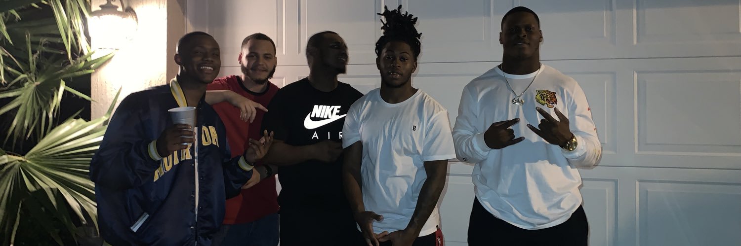 Dre4_'s profile banner image