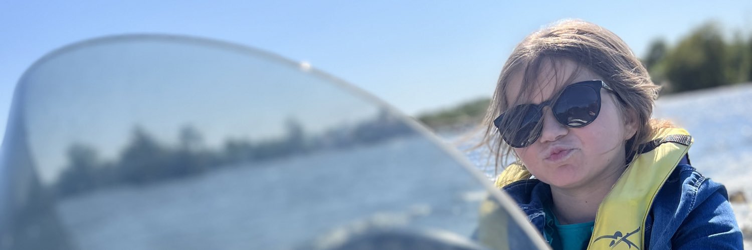 clara_gsl's profile banner image