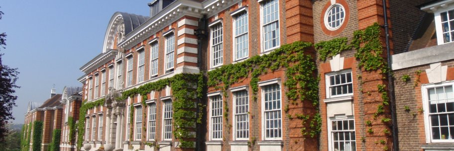 The Ravensbourne School banner