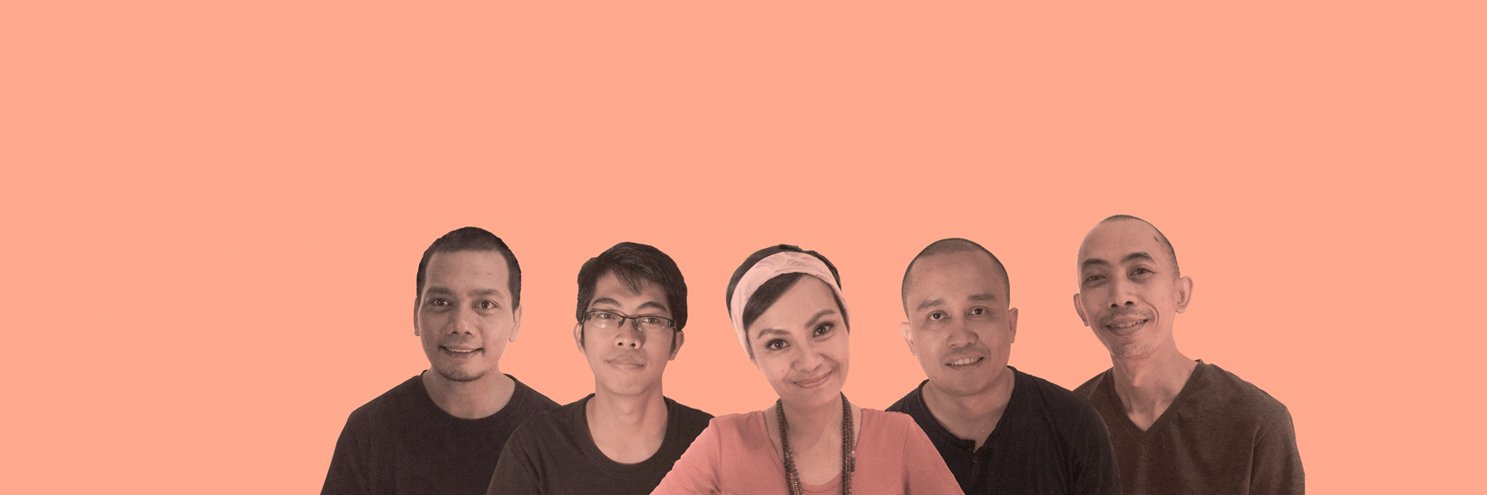 adQustik's profile banner image