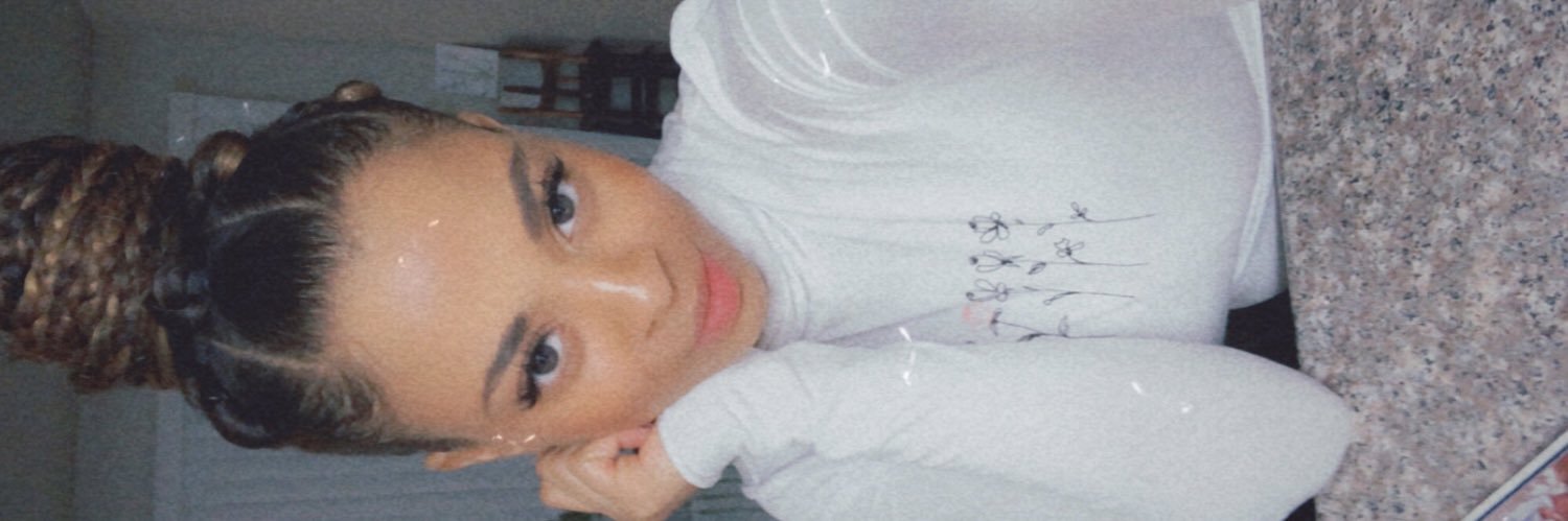 okayhellobye_'s profile banner image