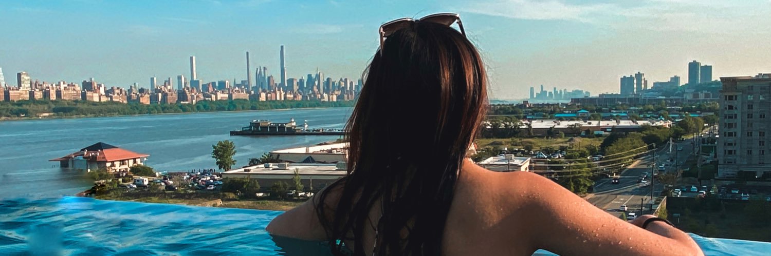 AnaAmaya_'s profile banner image