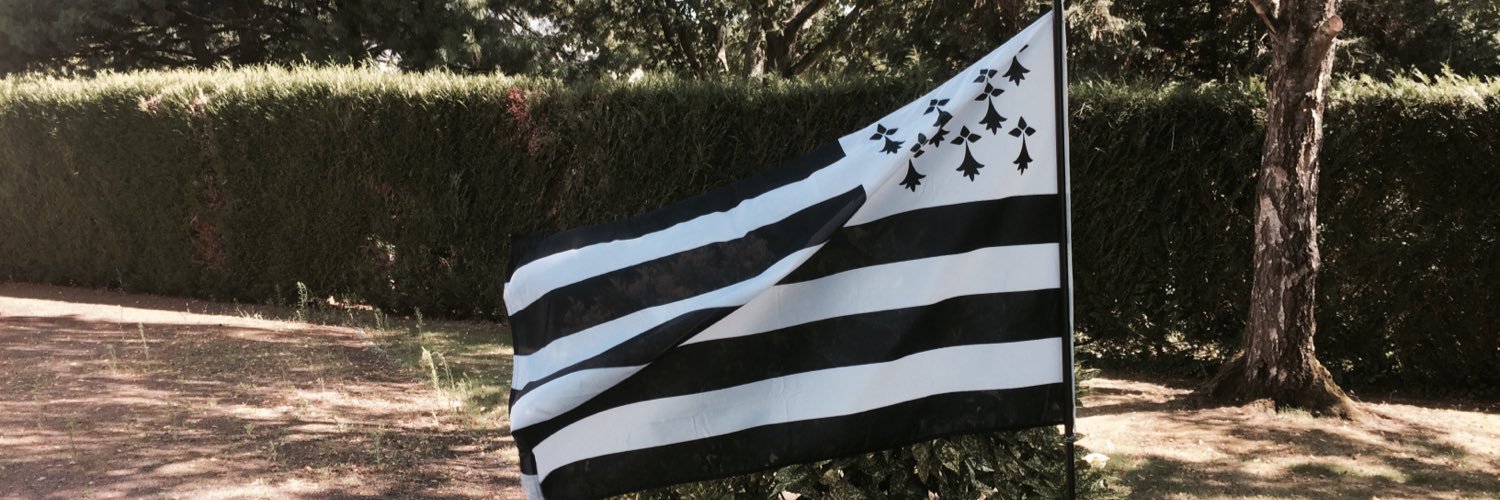 YmHlr's profile banner image