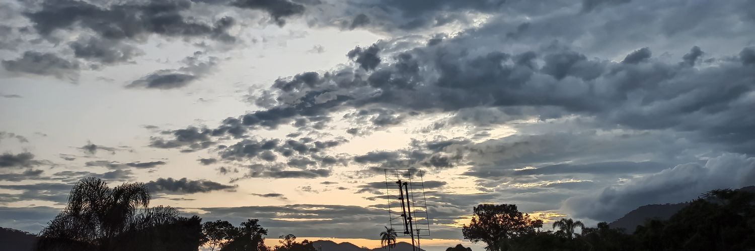 ibee170's profile banner image