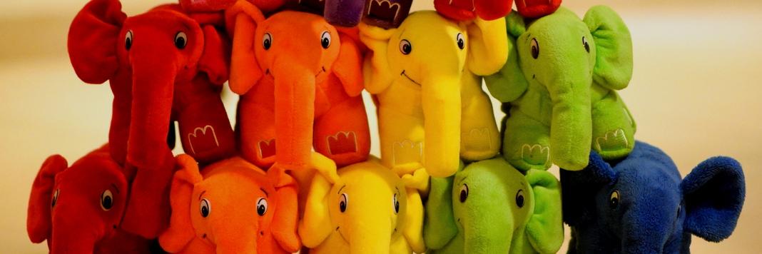 Golden elePHPant banner