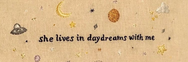 Valy 🌼🍒 banner