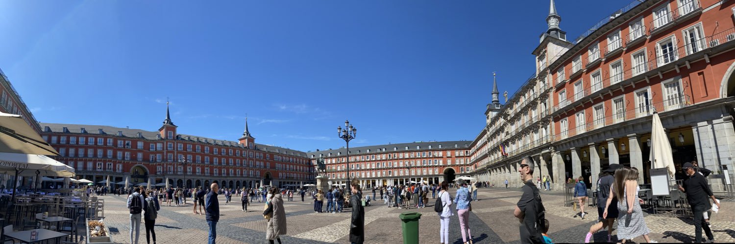 Adriana Paulina banner