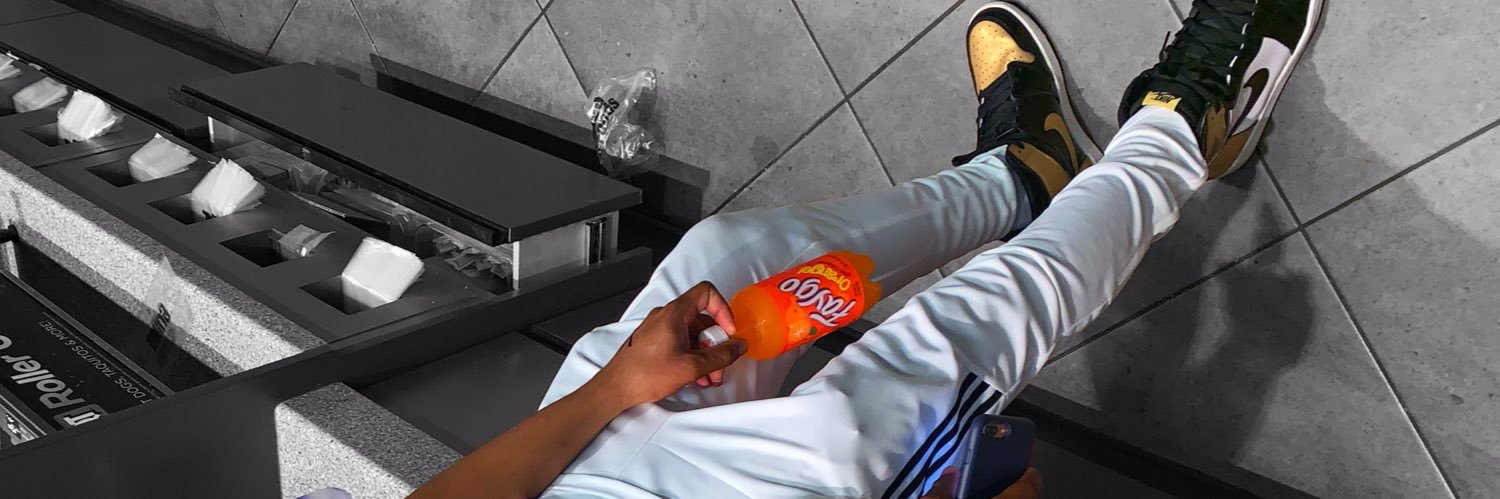 90sdre_'s profile banner image