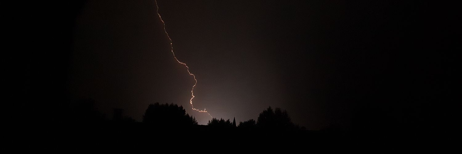 le downgrader banner