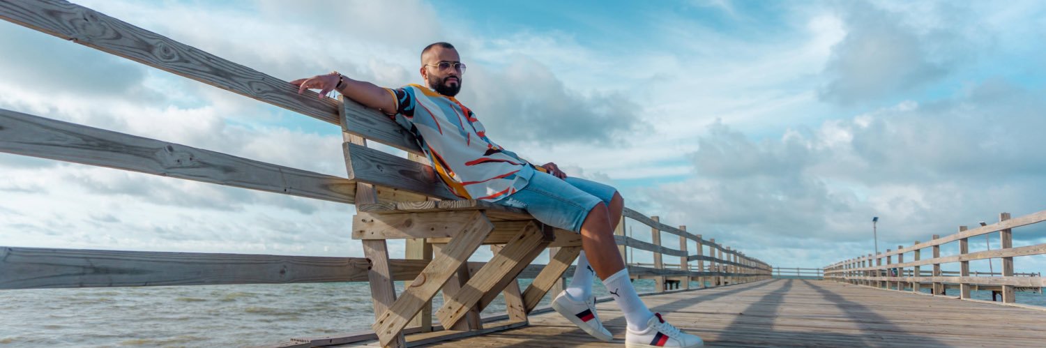 oswtin's profile banner image