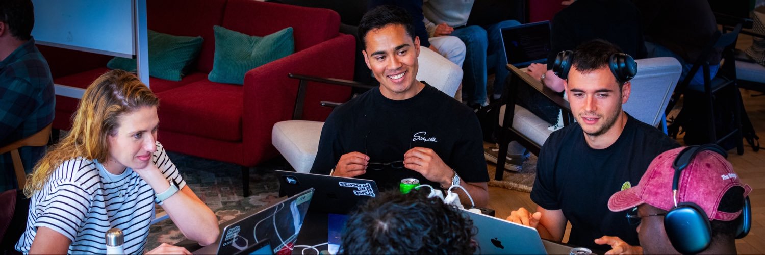 davidlloayza's profile banner image