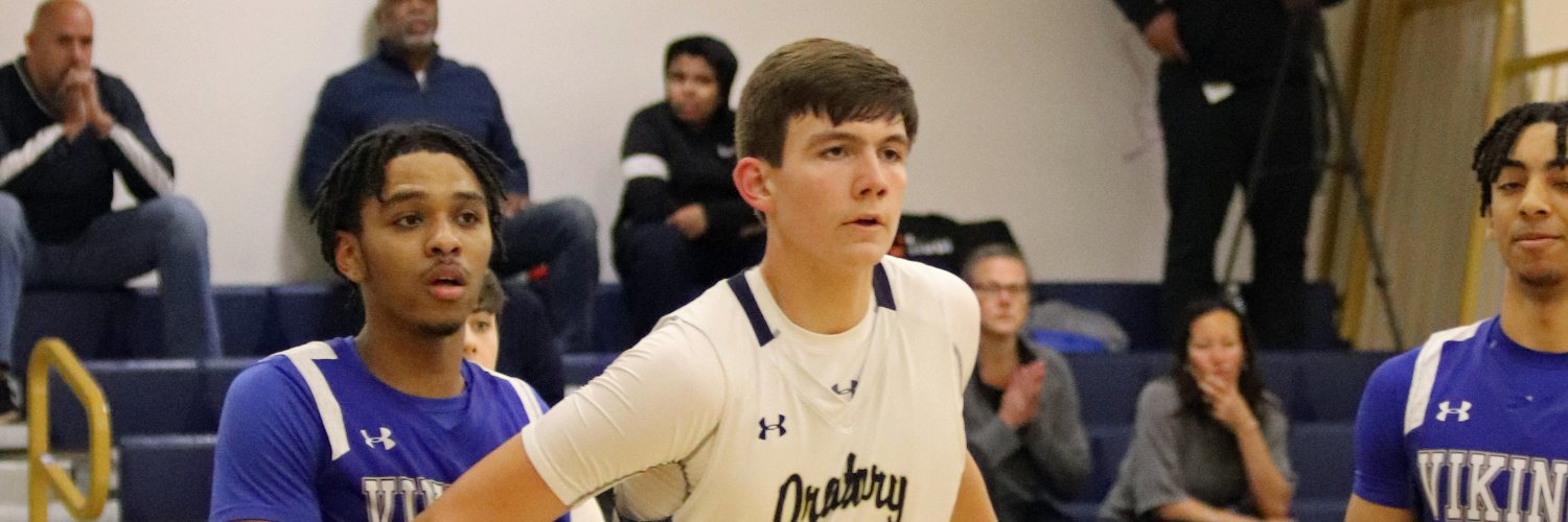 Lucas Pavlounis banner