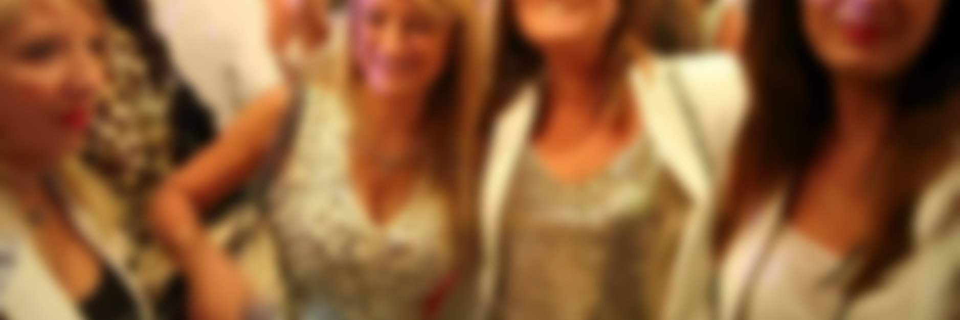 iziParty's profile banner image