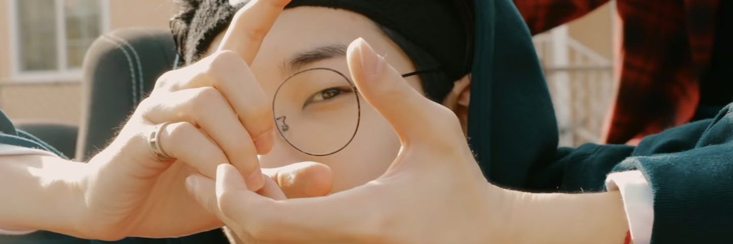 EriLN04's profile banner image
