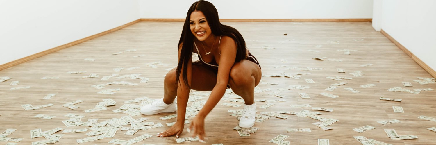 twinxcee's profile banner image