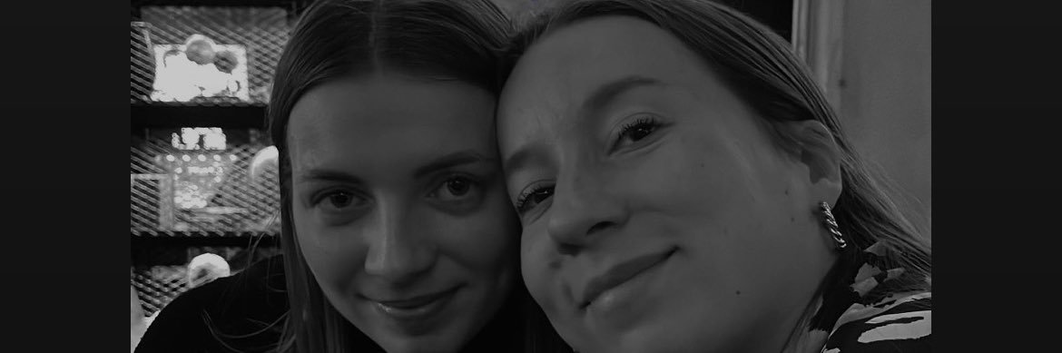 axou1019's profile banner image