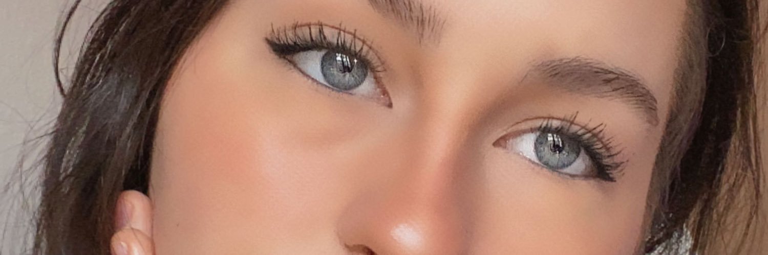 iiilvy's profile banner image