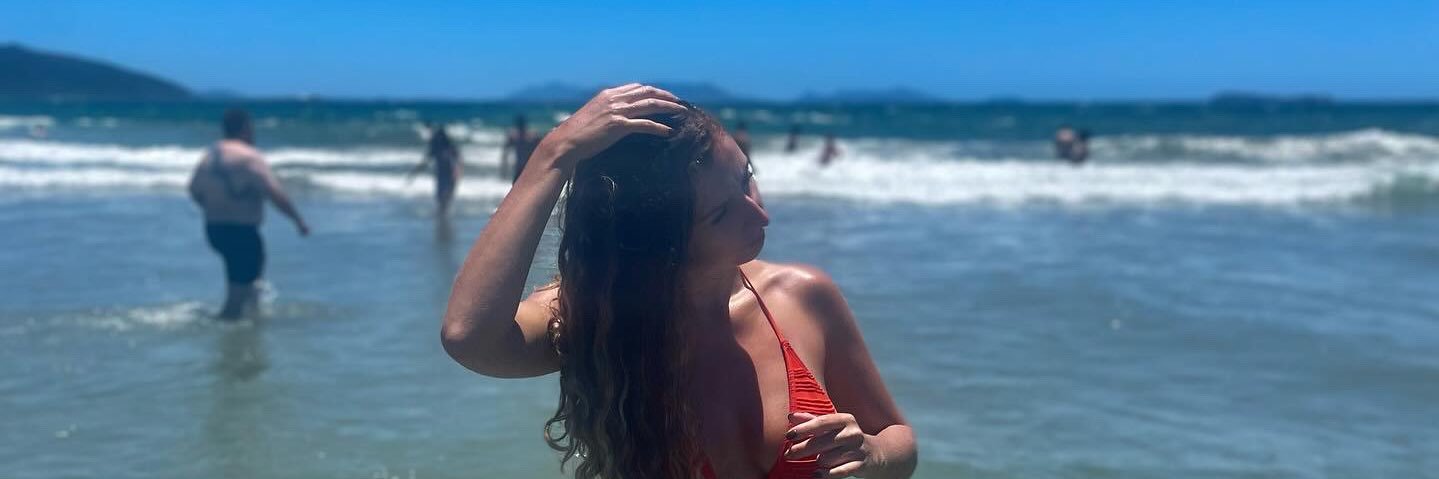 PickCaroline's profile banner image
