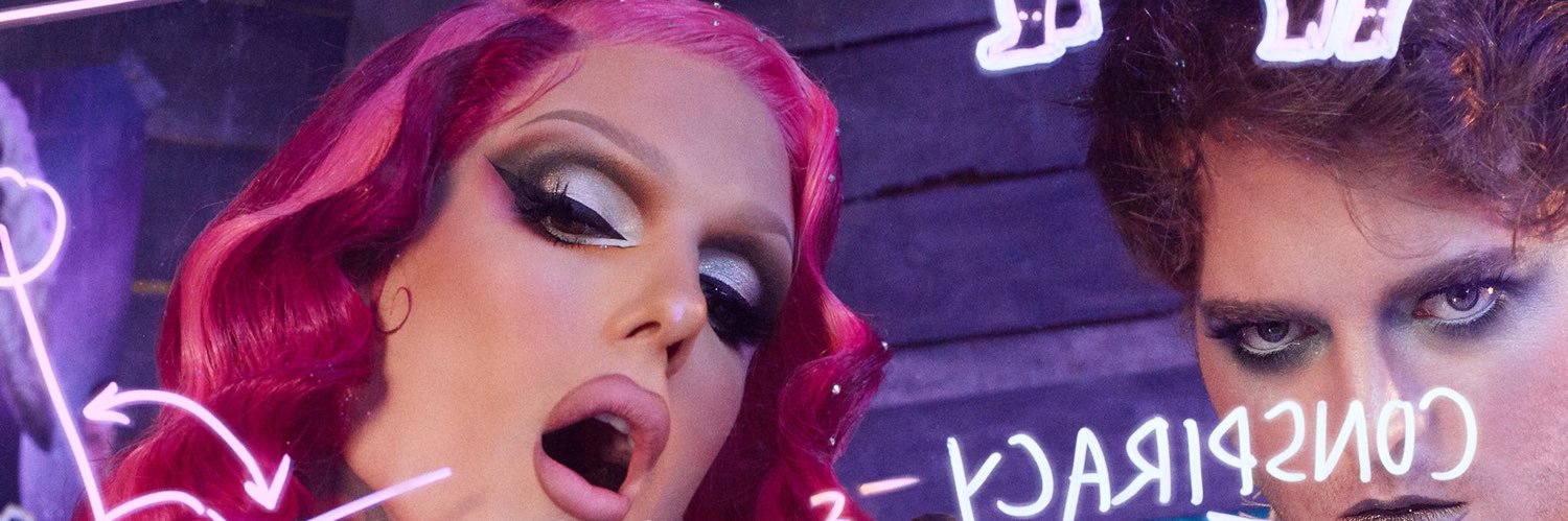 carlyagray's profile banner image
