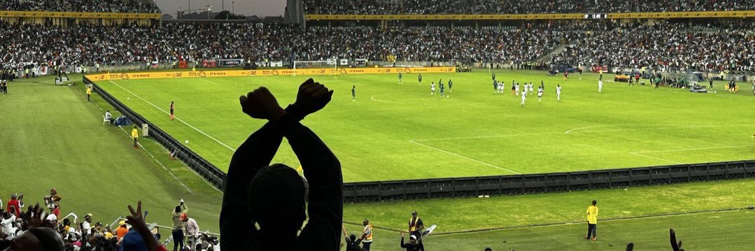 Que banner