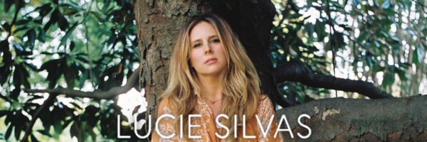LucieSilvas Profile Banner