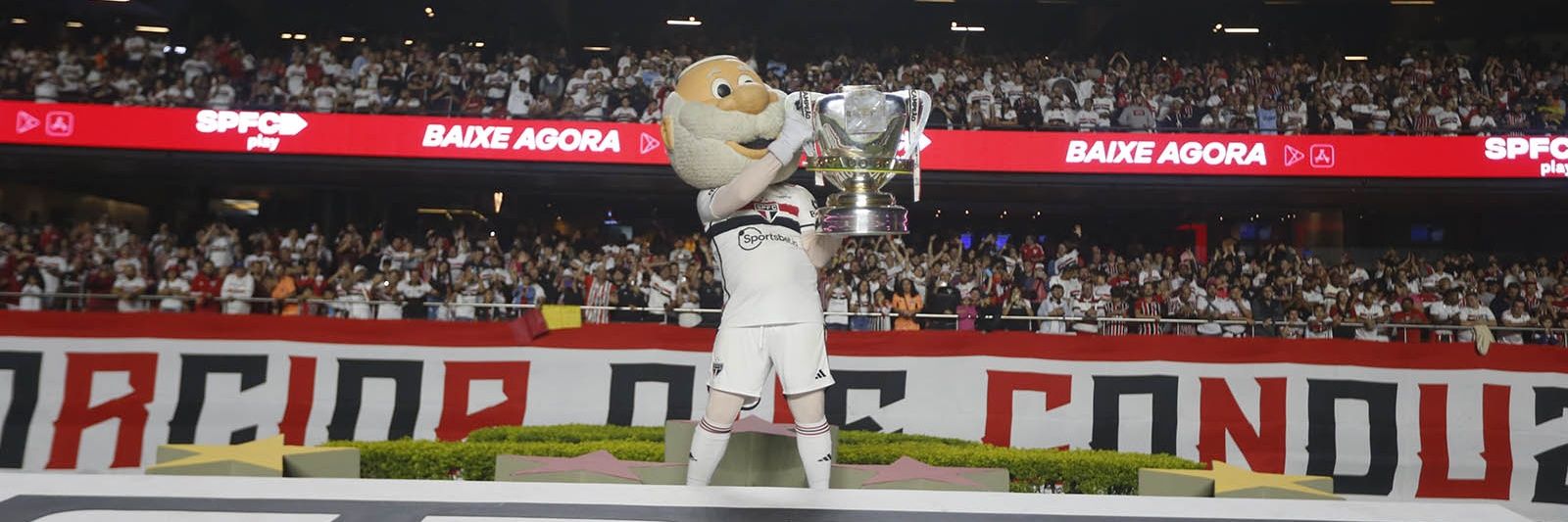 Vitorio Santos banner