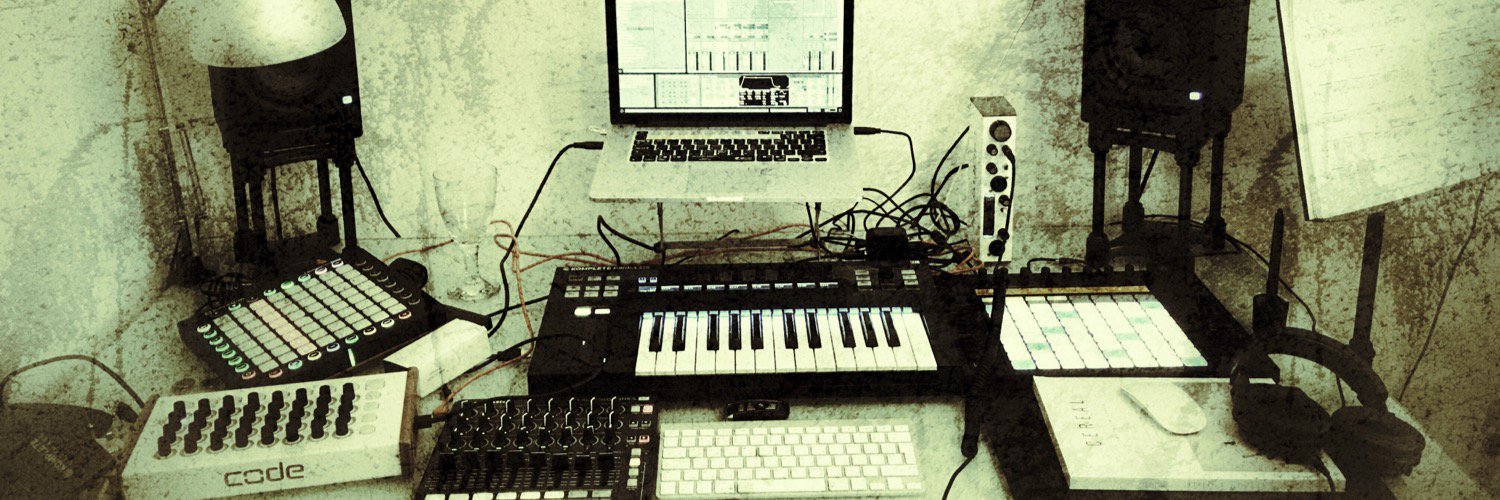 b2_ad's profile banner image