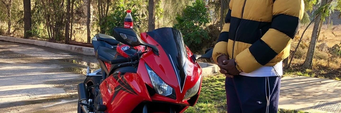 ianatinya's profile banner image