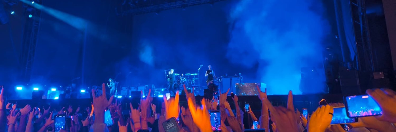 vanna____'s profile banner image