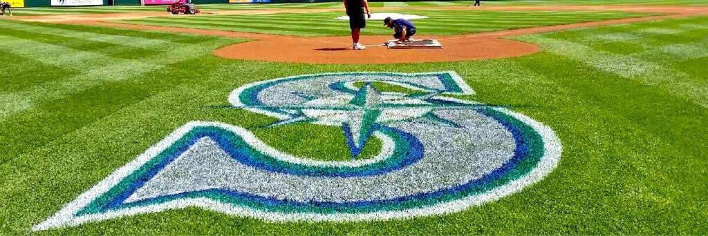 Leumas Refeahcs banner