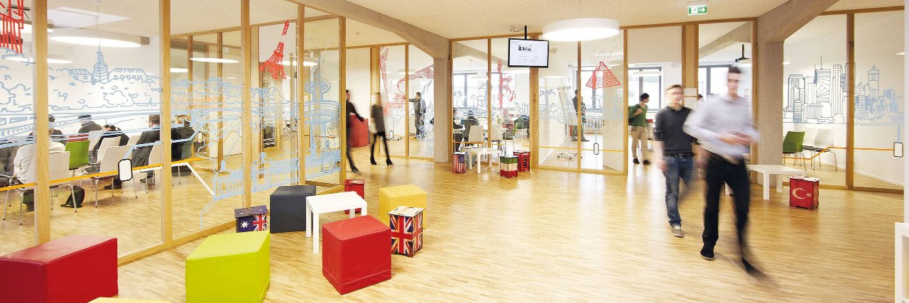 Karlshochschule banner