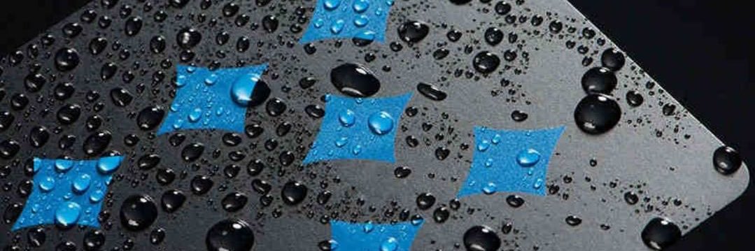 Q banner