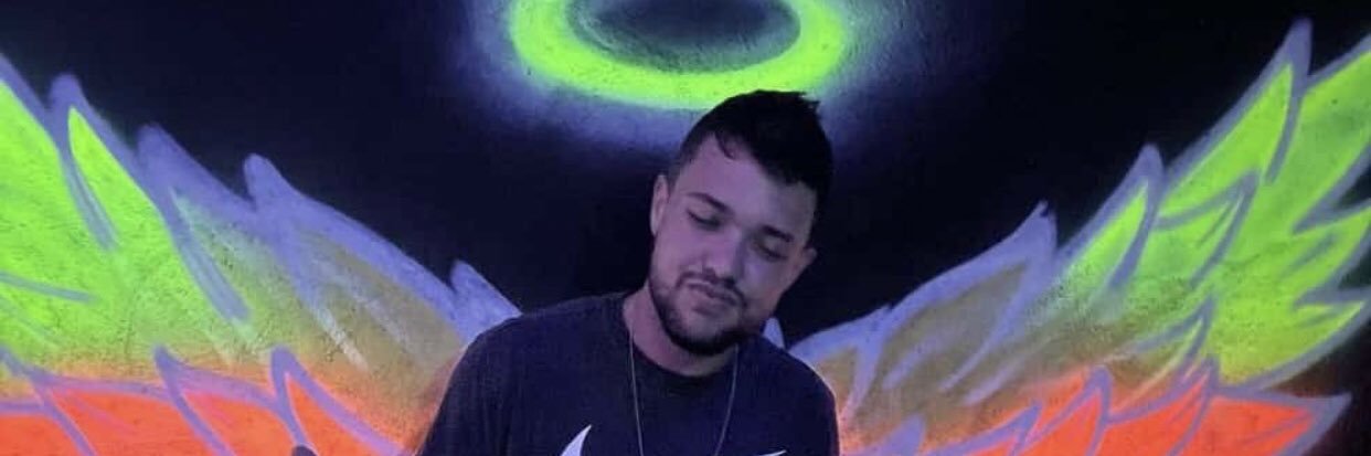 VDamacena_'s profile banner image