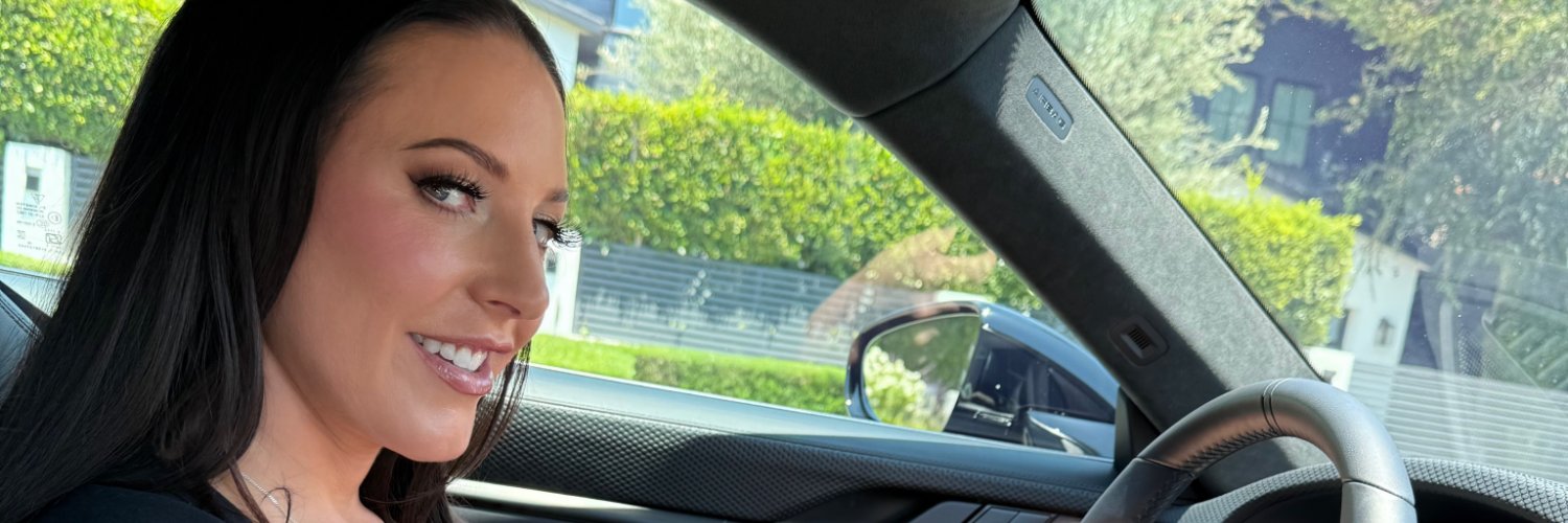 AngelaWhite_SBT's profile banner image