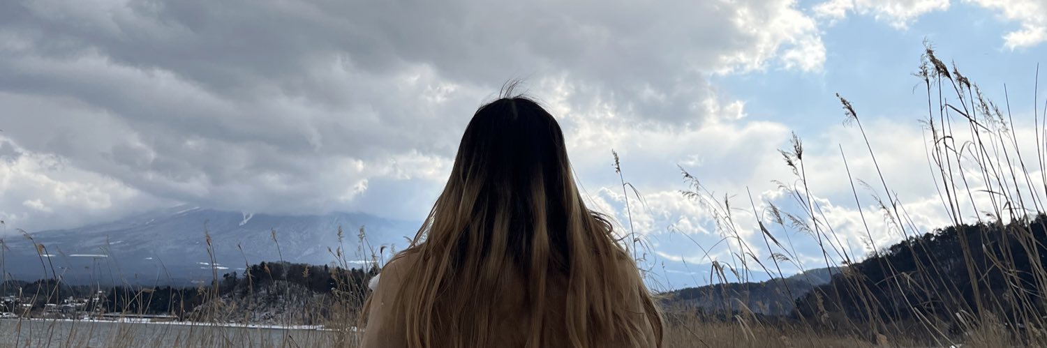 cresteynn's profile banner image