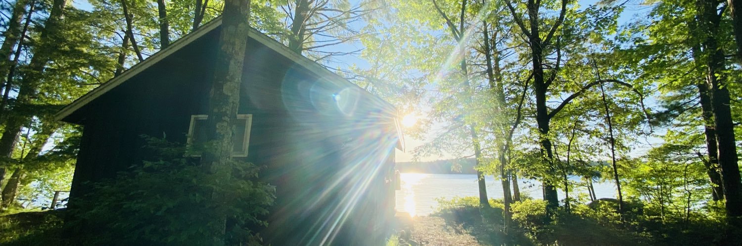 LiveinLoveNH's profile banner image