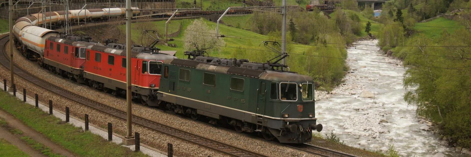 EH5004's profile banner image