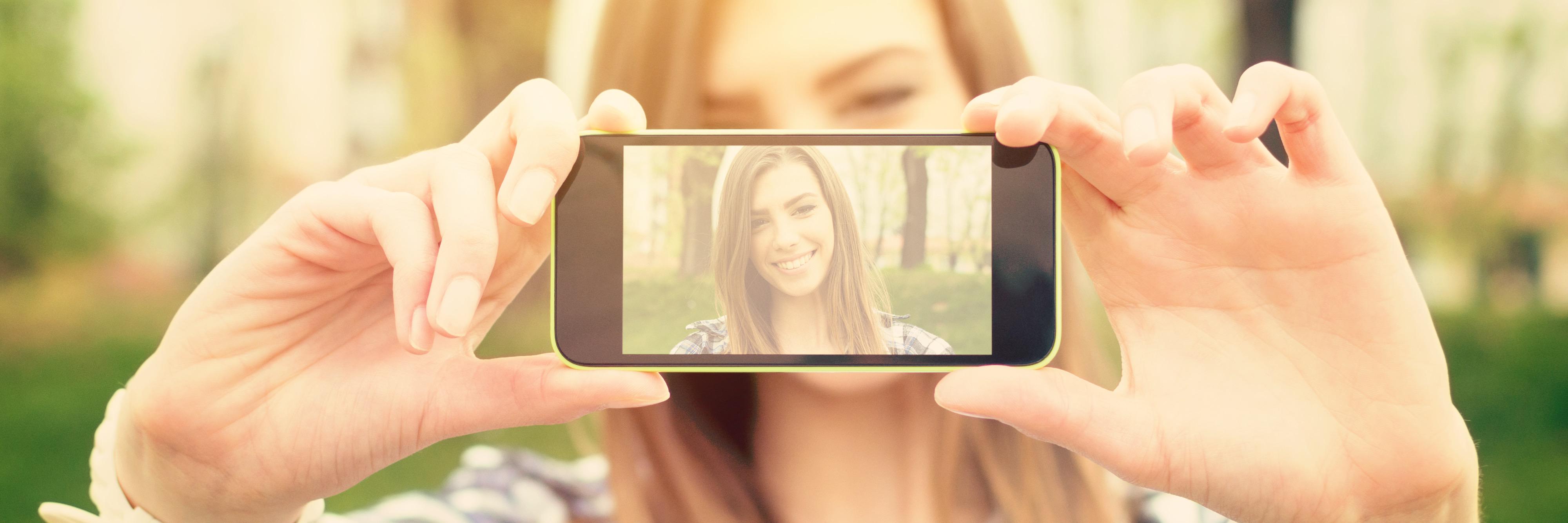 selfiesnapa's profile banner image