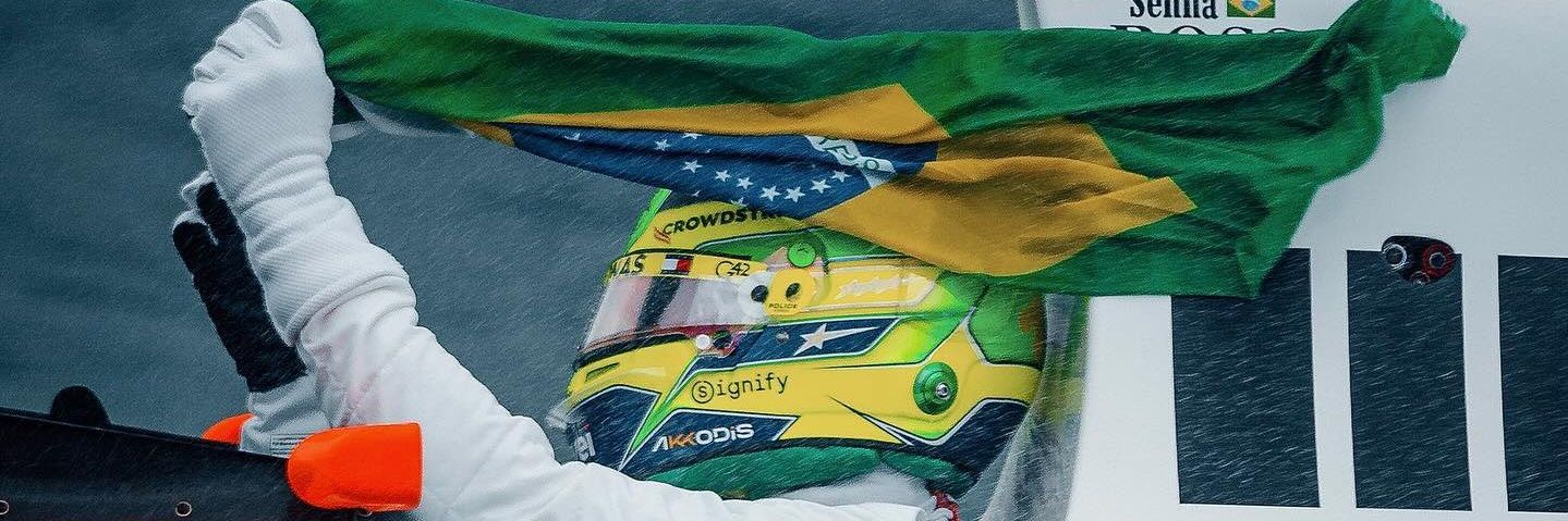 Anna|| LH44💜|| Duodeca 💚🐷 banner