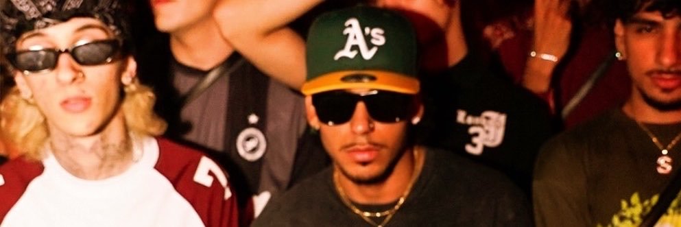 esincholic's profile banner image