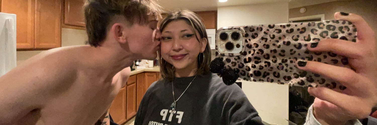 sweeetladyleo's profile banner image