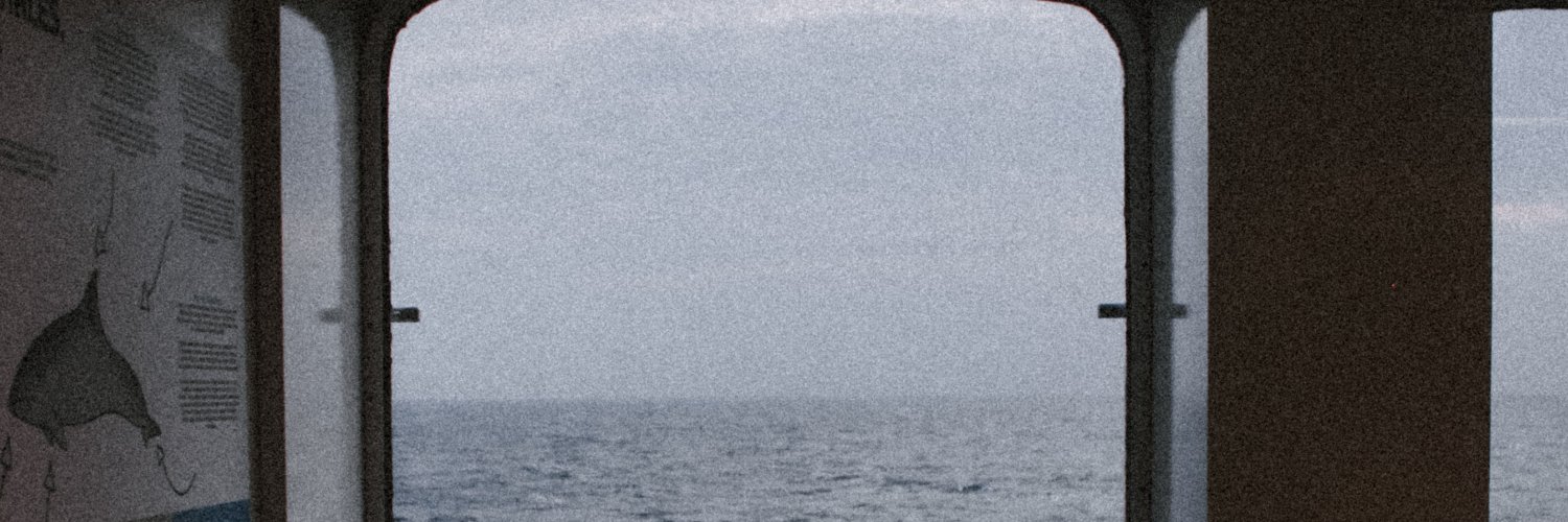 yurooe's profile banner image