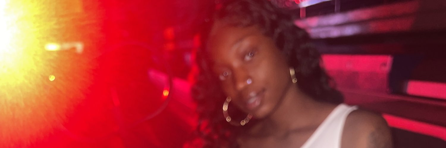 prettyyy_dee's profile banner image