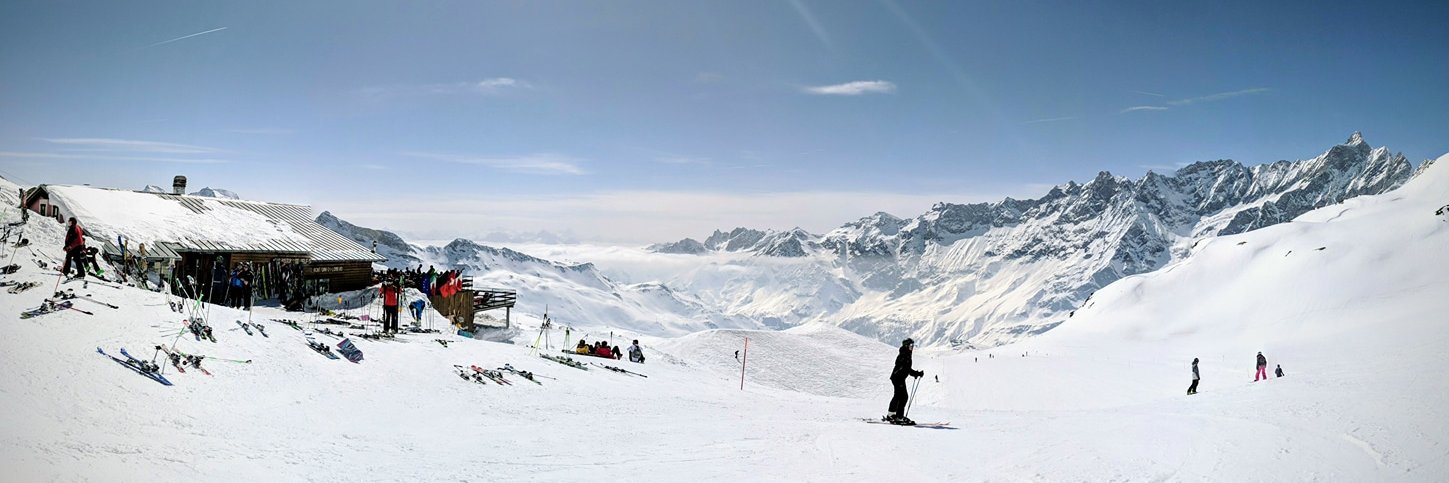 Tarik Moon 🏔 banner