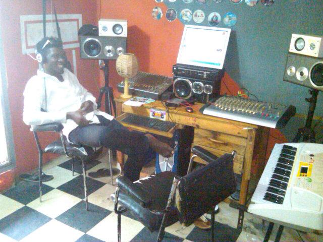 Mikelilly on d beat banner