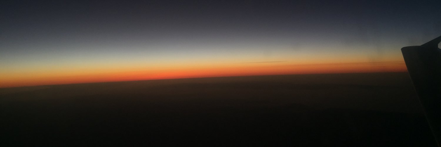 tinisglow's profile banner image
