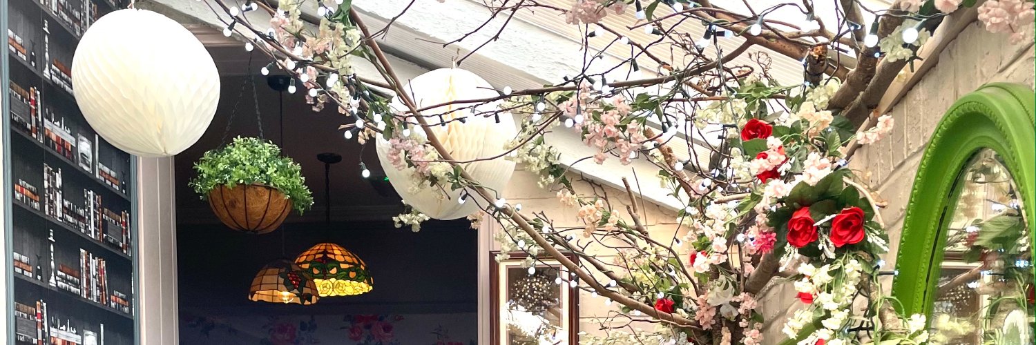 lamppost_cafe's profile banner image