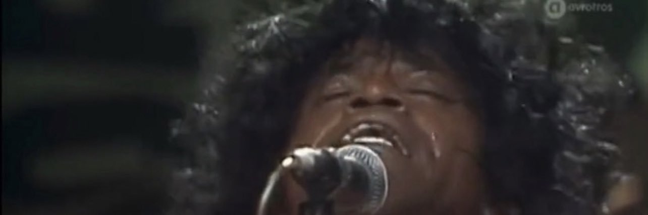 Not Your Average Mom 🖤 banner