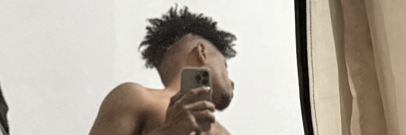 namizinn's profile banner image