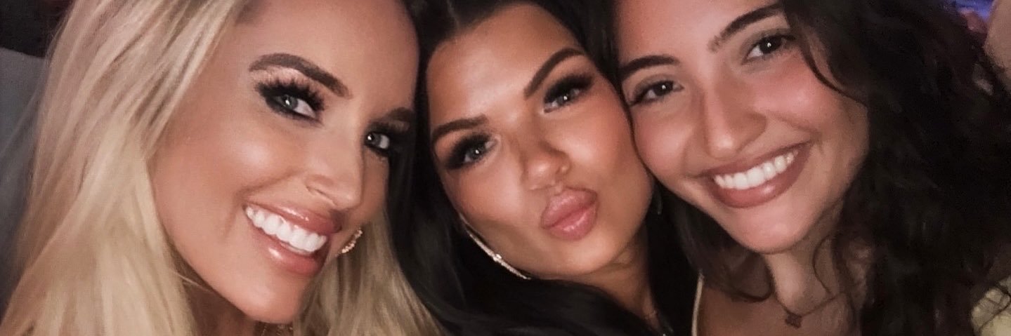 vanessaghosn's profile banner image